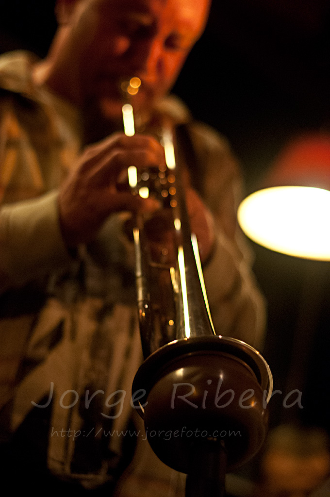 Trompeta con sordina. Paul Evans. Joan Soler Quintet. Club Jimmy Glass, Valencia, 7 Febrero 2012