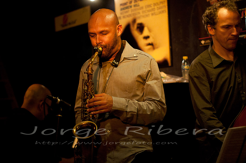 Miguel Zenon Quartet, con Miguel Perdomo y Hans Glawischnig . Club Jimmy Glass (Valencia). 11 Julio 2011